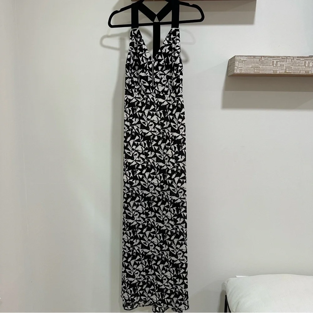 ALC Black Patti Printed Silk V Neck Halter Cross Back Maxi Dress Resort Vacay - Picture 9 of 12